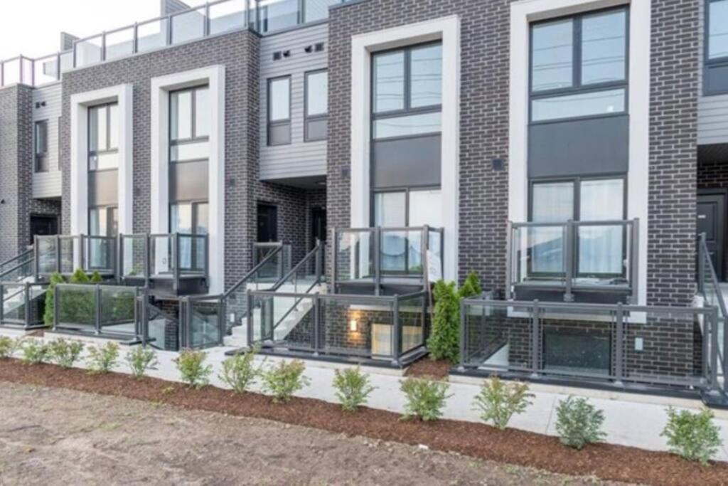 Exquisite, Bright & Modern Condo. Niagarawatervallen Buitenkant foto