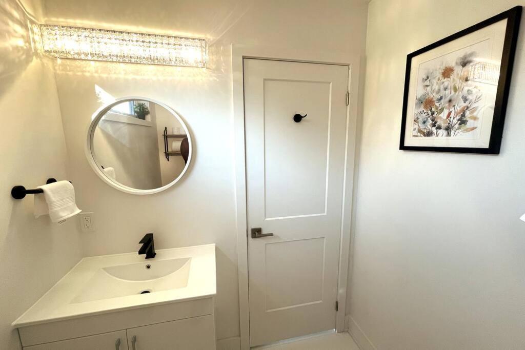 Exquisite, Bright & Modern Condo. Niagarawatervallen Buitenkant foto