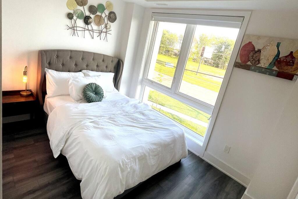 Exquisite, Bright & Modern Condo. Niagarawatervallen Buitenkant foto